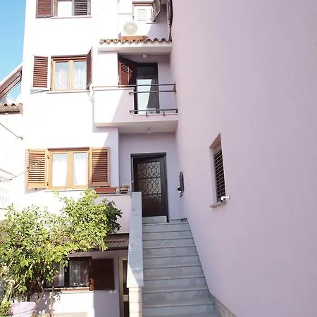 Zufic Apartamento *