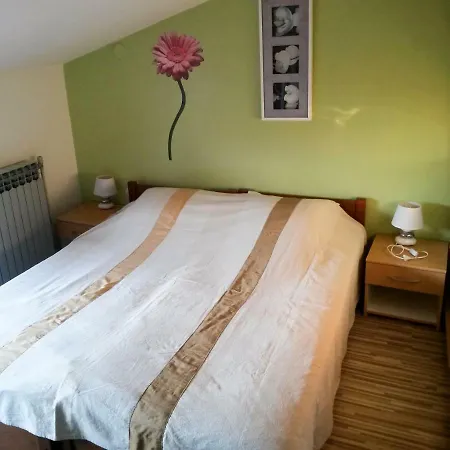 Zufic Apartment